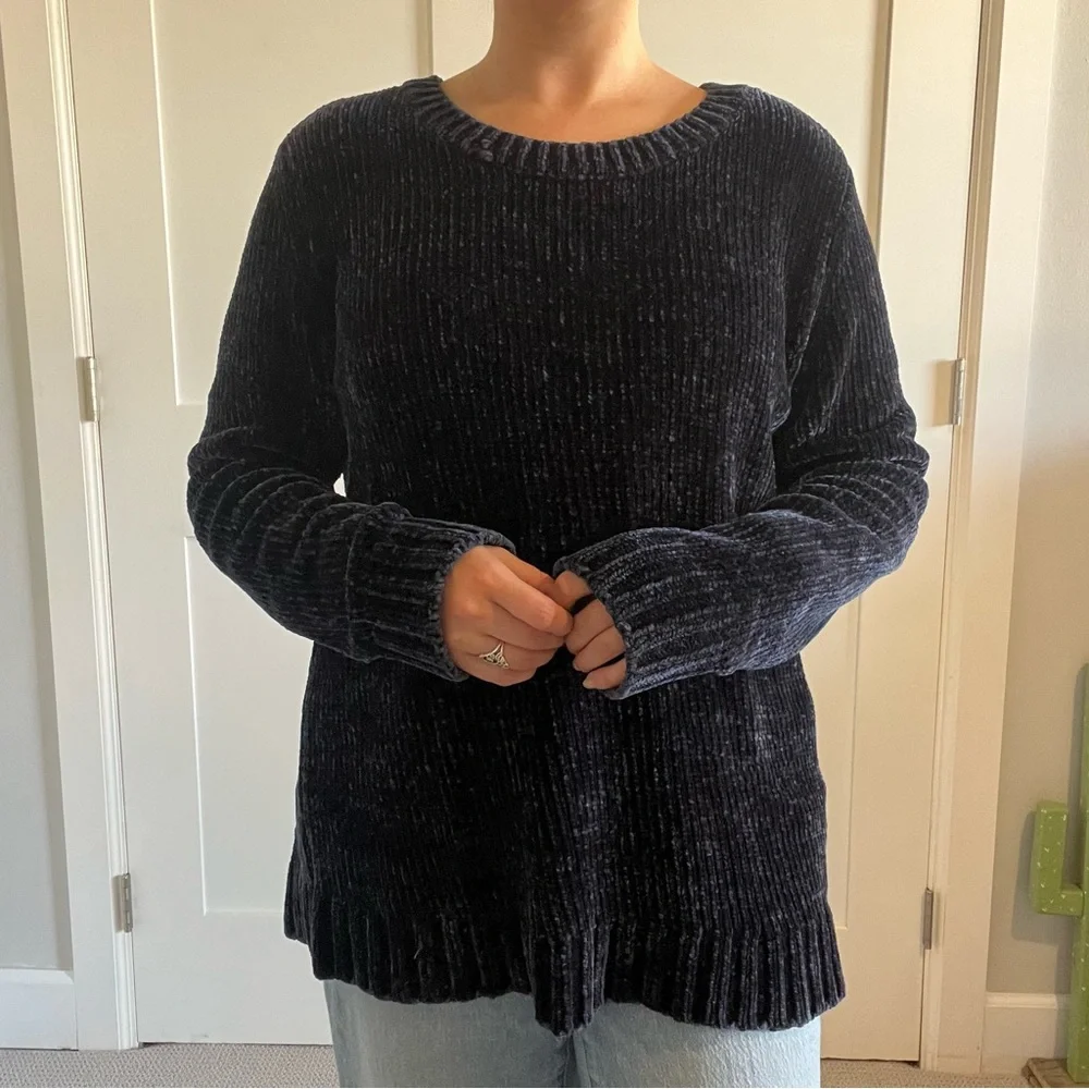 Orvis Navy Blue Chenille Sweater - Large